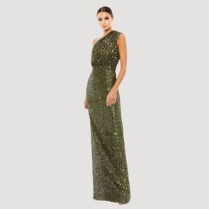 IEENA FOR MAC DUGGAL 26694 NWT
Dark Green Sequined Ruched One Shoulder Gown